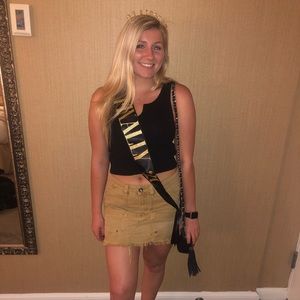 Meet your Posher, Sarina